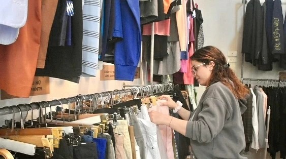 Lựa chọn tiêu dùng linh hoạt của người nước ngoài tại Hà Nội Lựa chọn tiêu dùng linh hoạt của người nước ngoài tại Hà Nội