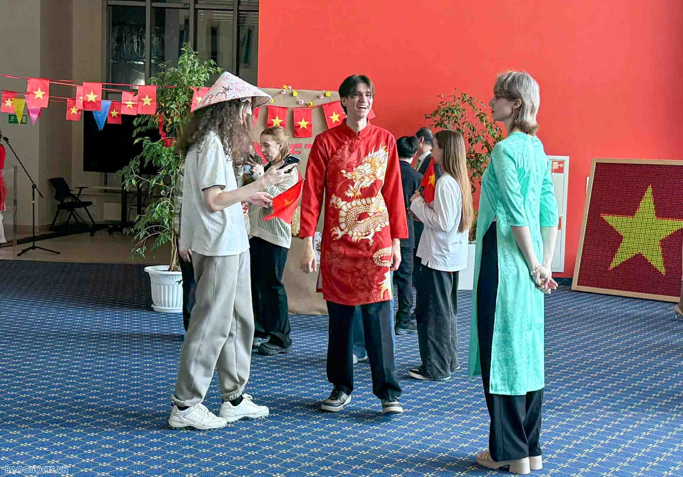 Sôi nổi Lễ hội Văn hóa Việt Nam tại Đại học Tổng hợp Liên bang Viễn Đông (FEFU)