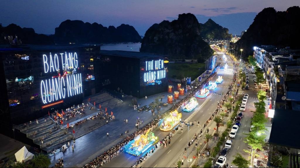 Hạ Long bừng sáng sắc màu lễ hội Carnaval 2026