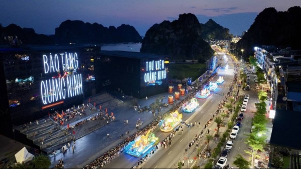 Hạ Long bừng sáng sắc màu lễ hội Carnaval 2026