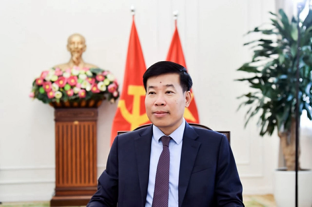 Ủy vi&ecirc;n Trung ương Đảng, Thứ trưởng Ngoại giao Nguyễn Mạnh Cường nhấn mạnh, chuyến thăm Ấn Độ của Tổng B&iacute; thư, Chủ tịch nước T&ocirc; L&acirc;m l&agrave; dịp củng cố tin cậy ch&iacute;nh trị v&agrave; tạo động lực mới cho quan hệ song phương. (Nguồn: Th&agrave;nh Long)