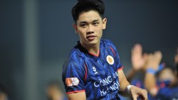 Đình Bắc bùng nổ phong độ, ngôi vương V.League dần lộ rõ