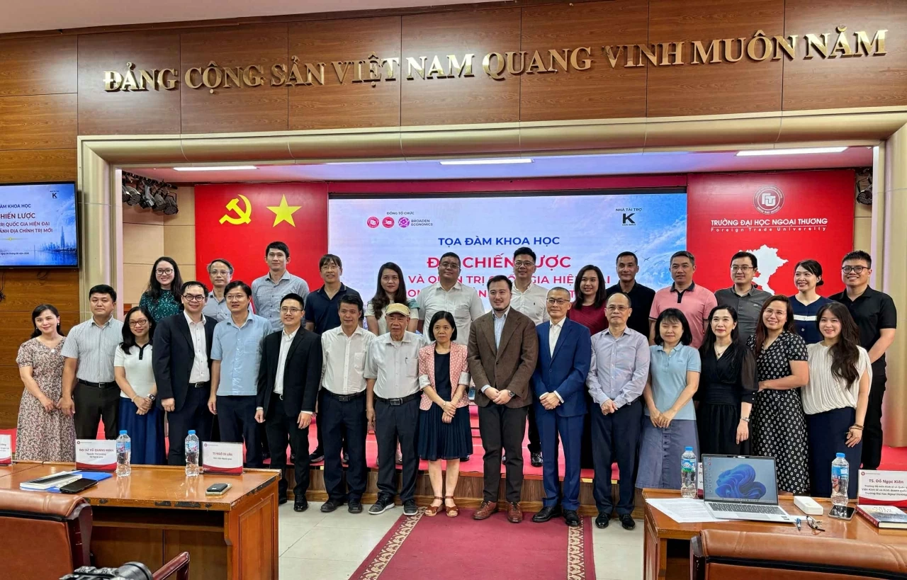 Các đại biểu tham gia tọa đàm. (Ảnh: Quang Dương)