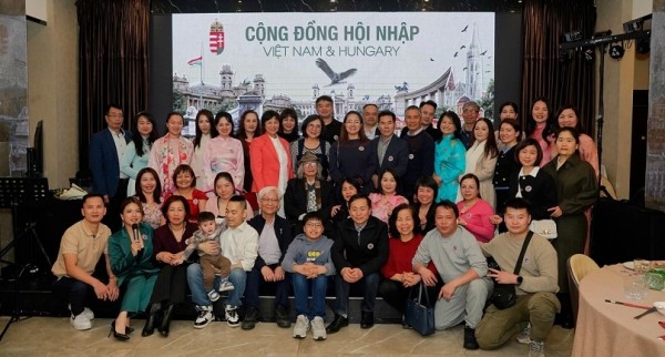 Cộng đồng hội nhập của người Việt tại Hungary