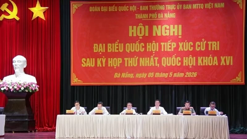 Thường trực Ban Bí thư Trần Cẩm Tú tiếp xúc cử tri tại thành phố Đà Nẵng