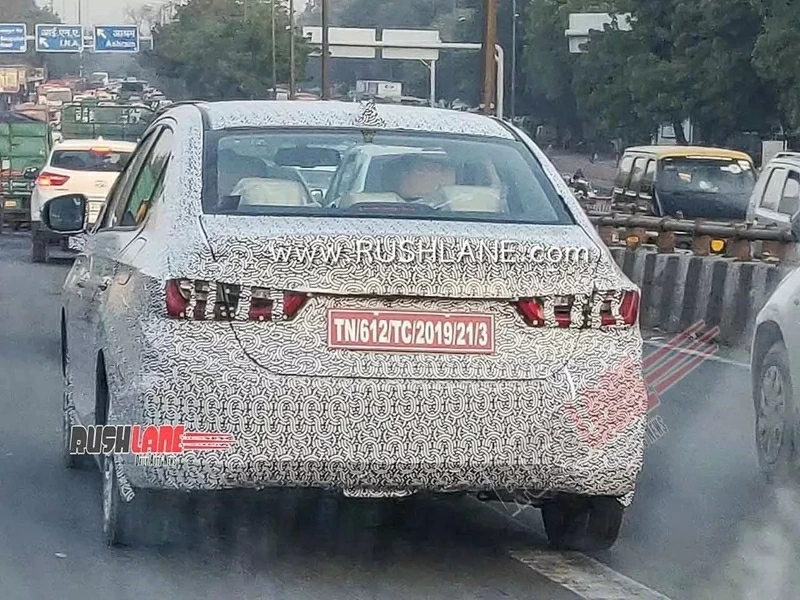 Phía sau xe Honda City 2026 có thể chỉ được tinh chỉnh nhẹ ở cản sau hoặc đồ họa đèn hậu.