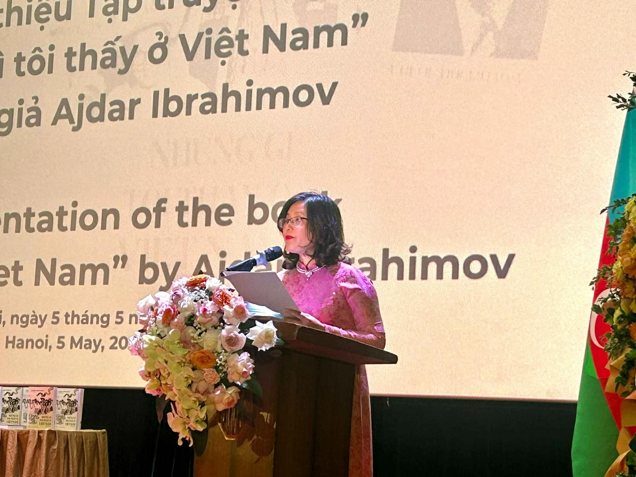 Bà Lê Thị Hà - Viện trưởng Viện phim Việt Nam phát biểu mở đầu buổi giới thiệu sách. (Ảnh: Yến Vi) Bà Lê Thị Hà - Viện trưởng Viện phim Việt Nam phát biểu mở đầu buổi giới thiệu sách. (Ảnh: Yến Vi)