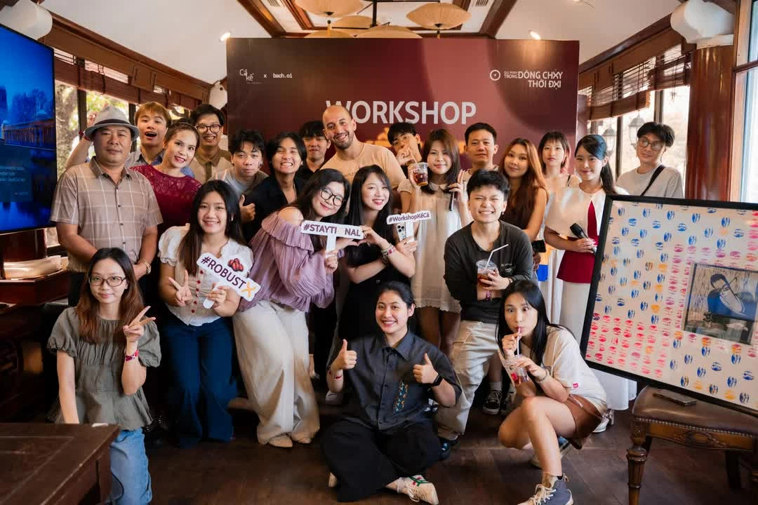 Dự án “Giữ mình trong dòng chảy thời đại” mang đến cách tiếp cận mới về văn hóa cà phê Việt qua trải nghiệm đa giác quan và hoạt động tương tác dành cho người trẻ. (Nguồn: Ban Tổ chức) Dự án “Giữ mình trong dòng chảy thời đại” mang đến cách tiếp cận mới về văn hóa cà phê Việt qua trải nghiệm đa giác quan và hoạt động tương tác dành cho người trẻ. (Nguồn: Ban Tổ chức)