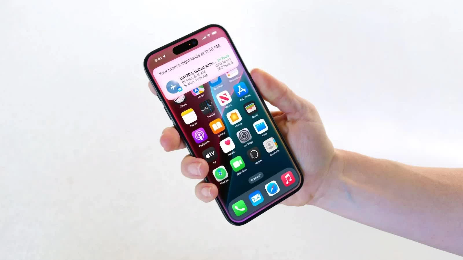 Bên cạnh đó, iPhone còn có thể số hóa thông tin từ danh thiếp hoặc tài liệu giấy