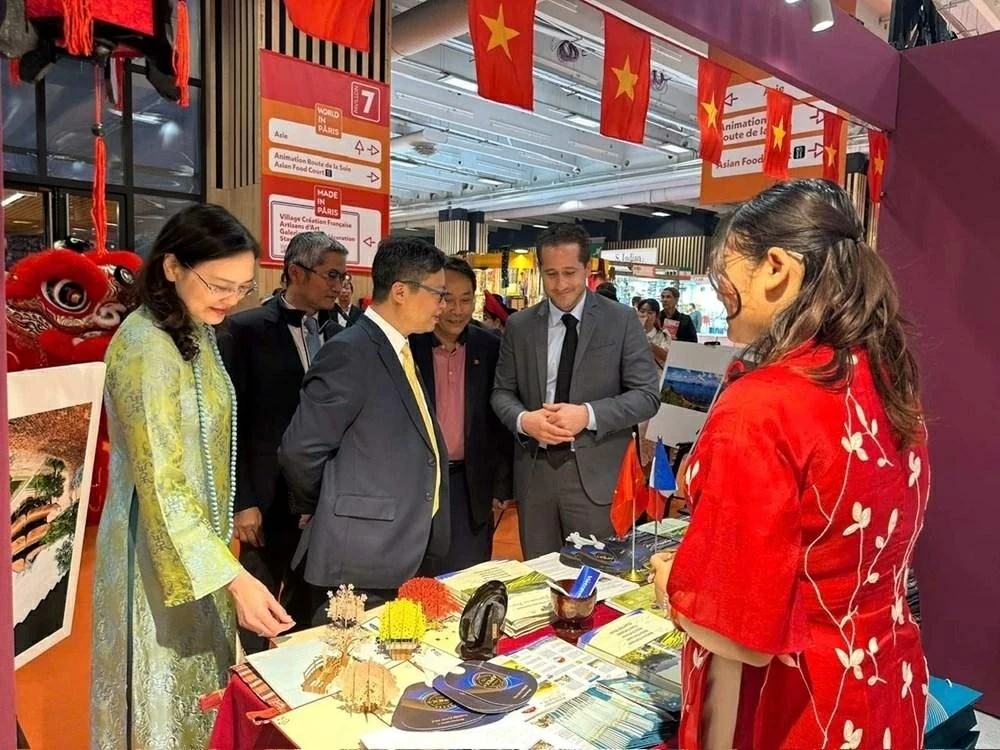 Đại sứ Việt Nam tại Pháp Trịnh Đức Hải