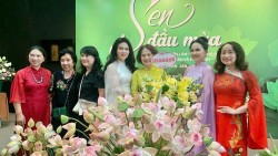 ‘Sen đầu mùa’ mở hành trình di sản và hòa bình