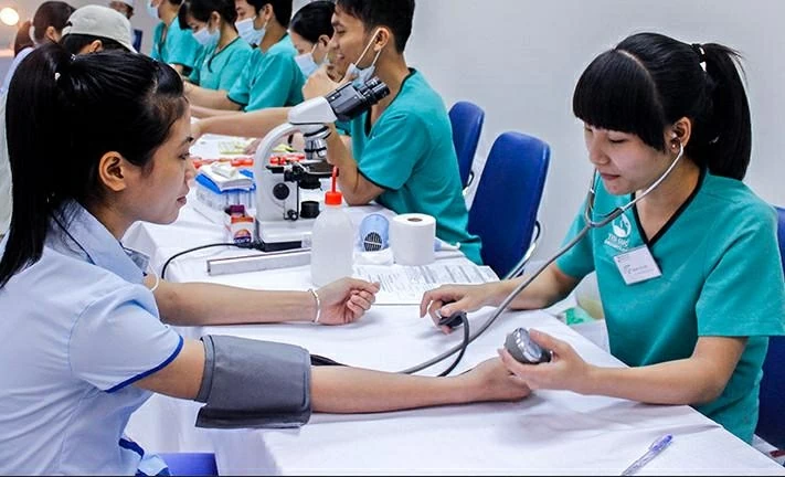 Từ năm 2026, tổ chức khám sức khỏe định kỳ miễn phí cho người dân Từ năm 2026, tổ chức khám sức khỏe định kỳ miễn phí cho người dân