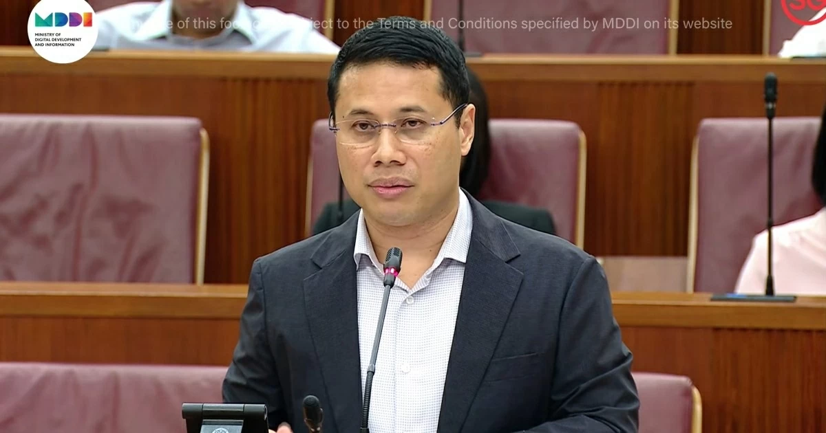 Bộ trưởng Giáo dục Singapore Desmond Lee phát biểu trước Quốc hội về các biện pháp kỷ luật học đường, trong đó có quy định sử dụng hình phạt roi trong một số trường hợp. (Nguồn: AsiaOne)