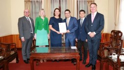 Trao Giấy Chấp nhận lãnh sự cho Tổng Lãnh sự mới của Australia tại TP. Hồ Chí Minh
