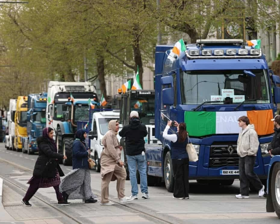 Ph&eacute;p m&agrave;u tăng trưởng kinh tế Ireland: Kh&ocirc;ng phải mọi thứ lấp l&aacute;nh đều l&agrave; v&agrave;ng