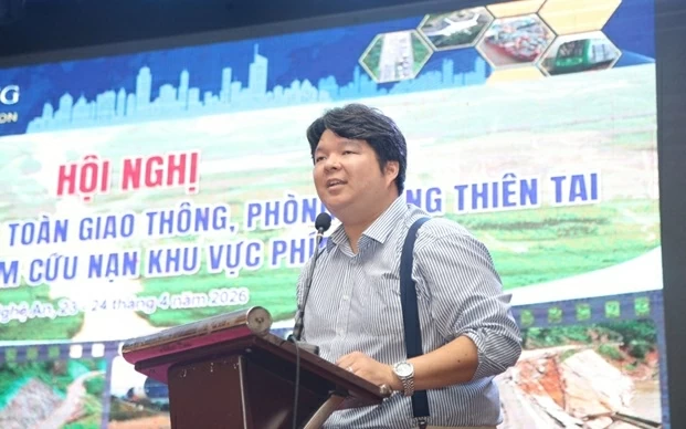 Các chuyên gia chia sẻ kinh nghiệm về công tác tìm kiếm, cứu hộ cứu nạn; các giải pháp về bảo đảm an toàn giao thông.