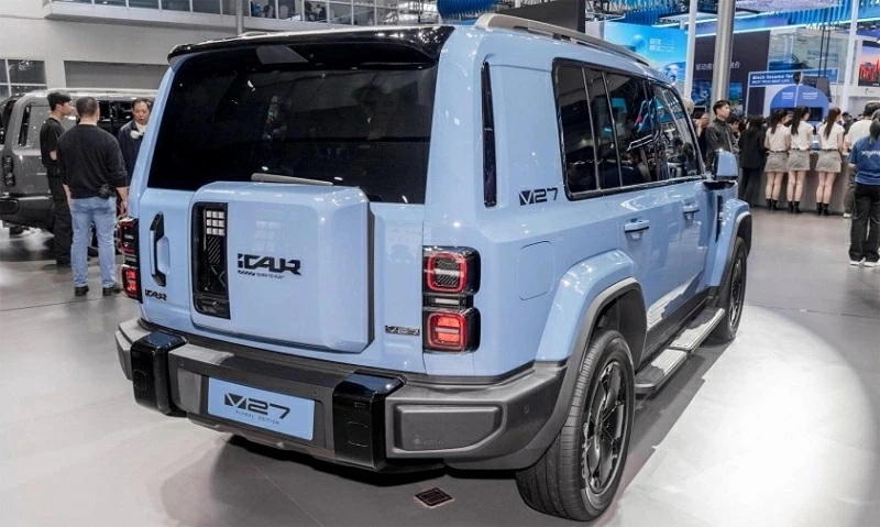 Tại thị trường Trung Quốc, iCaur V27 có hai cấu hình gồm dẫn động cầu sau và dẫn động 4 bánh.