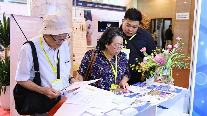 Kết nối công nghệ điều trị ung thư tiên tiến Nhật Bản với bệnh nhân Việt Nam