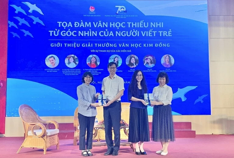 Mở rộng không gian sáng tạo cho văn học thiếu nhi