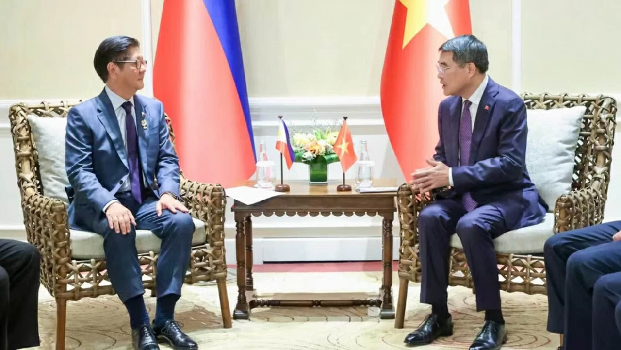 Thủ tướng Chính phủ Lê Minh Hưng gặp lãnh đạo các nước, tổ chức quốc tế bên lề Hội nghị cấp cao ASEAN lần thứ 48