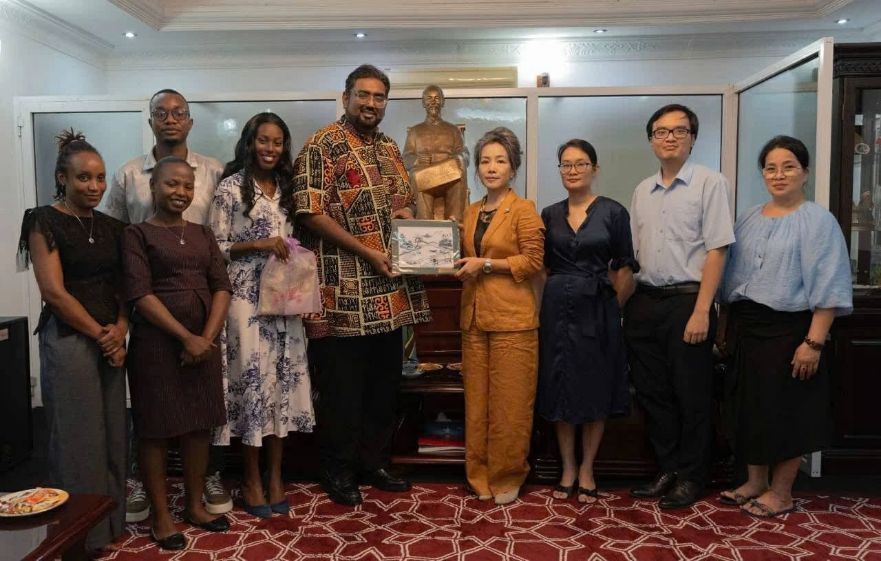 Đại sứ Việt Nam tại Tanzania tiếp Hoa hậu Thế giới Tanzania 2026 trước thềm chung kết Miss World tại Việt Nam