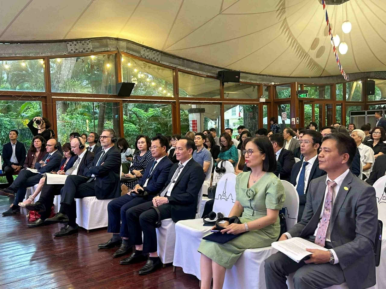 Toàn cảnh buổi lễ. (Ảnh: Yến Vi)