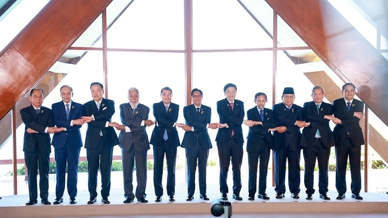 Thủ tướng dự Phiên họp hẹp của lãnh đạo các nước ASEAN