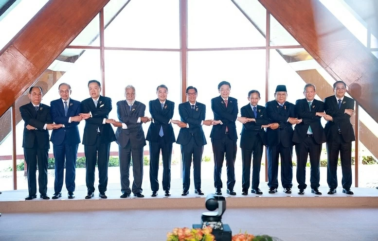 Thủ tướng dự Phiên họp hẹp của lãnh đạo các nước ASEAN