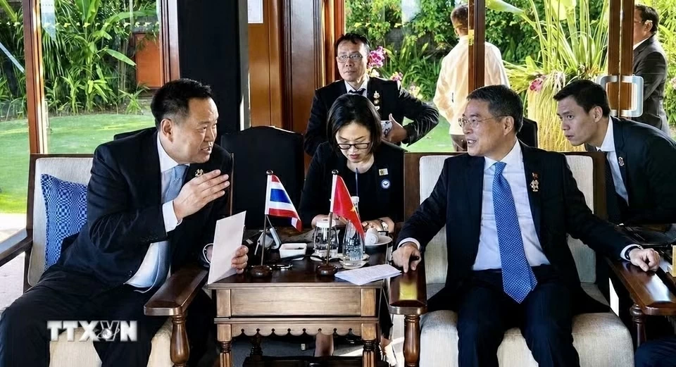 Thủ tướng Chính phủ Lê Minh Hưng tiếp xúc song phương với Lãnh đạo các nước nhân dịp tham dự Hội nghị cấp cao ASEAN lần thứ 48