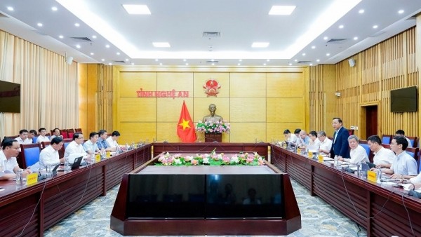 EVN tăng cường đầu tư lưới điện, đồng hành phát triển cùng tỉnh Nghệ An