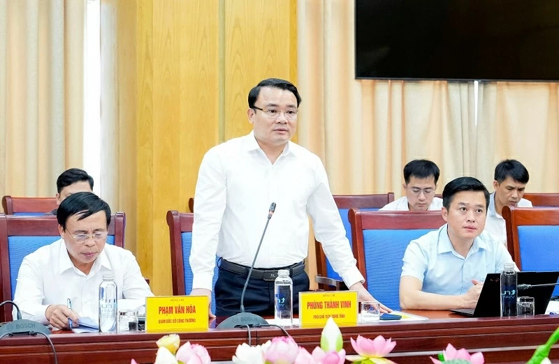 Phó Chủ tịch UBND tỉnh Nghệ An Phùng Thành Vinh phát biểu. (Nguồn: Báo Nghệ An)