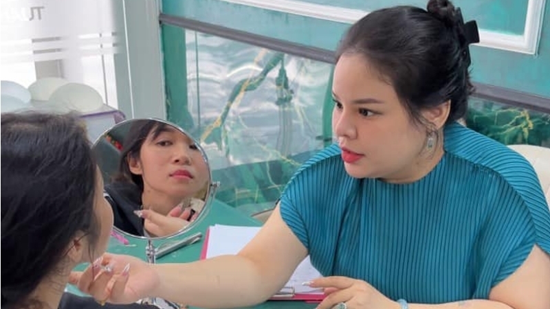 CEO Nguyễn Ngọc Vương Linh và nỗ lực 'thức tỉnh' người trẻ khỏi vòng lặp chỉnh sửa