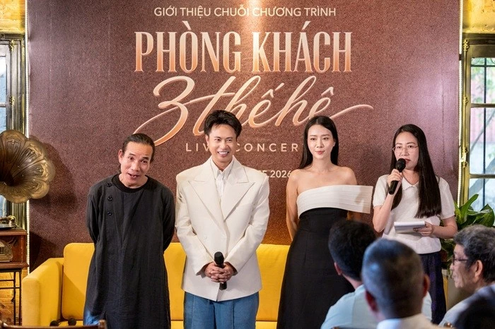 Phòng khách 3 thế hệ 