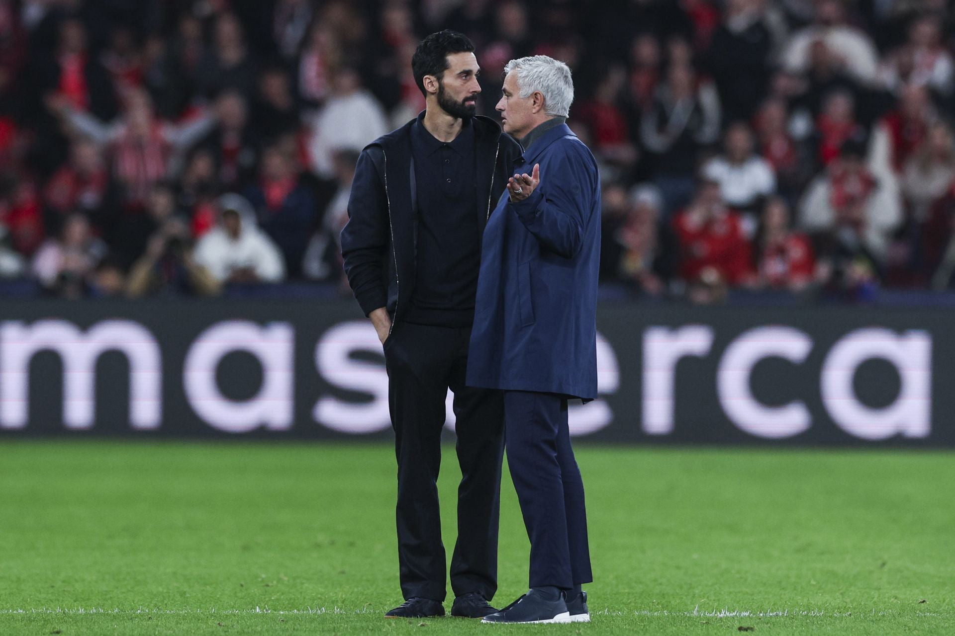 Real Madrid xử vụ Tchouameni và Valverde: Gọi tên Mourinho