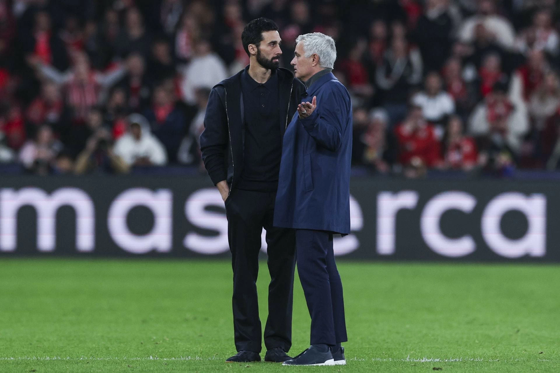 Real Madrid xử vụ Tchouameni và Valverde: Gọi tên Mourinho