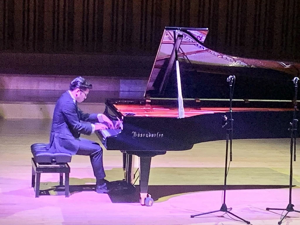Đêm độc tấu ấn tượng của nghệ sĩ piano Lưu Hồng Quang tại Hà Nội