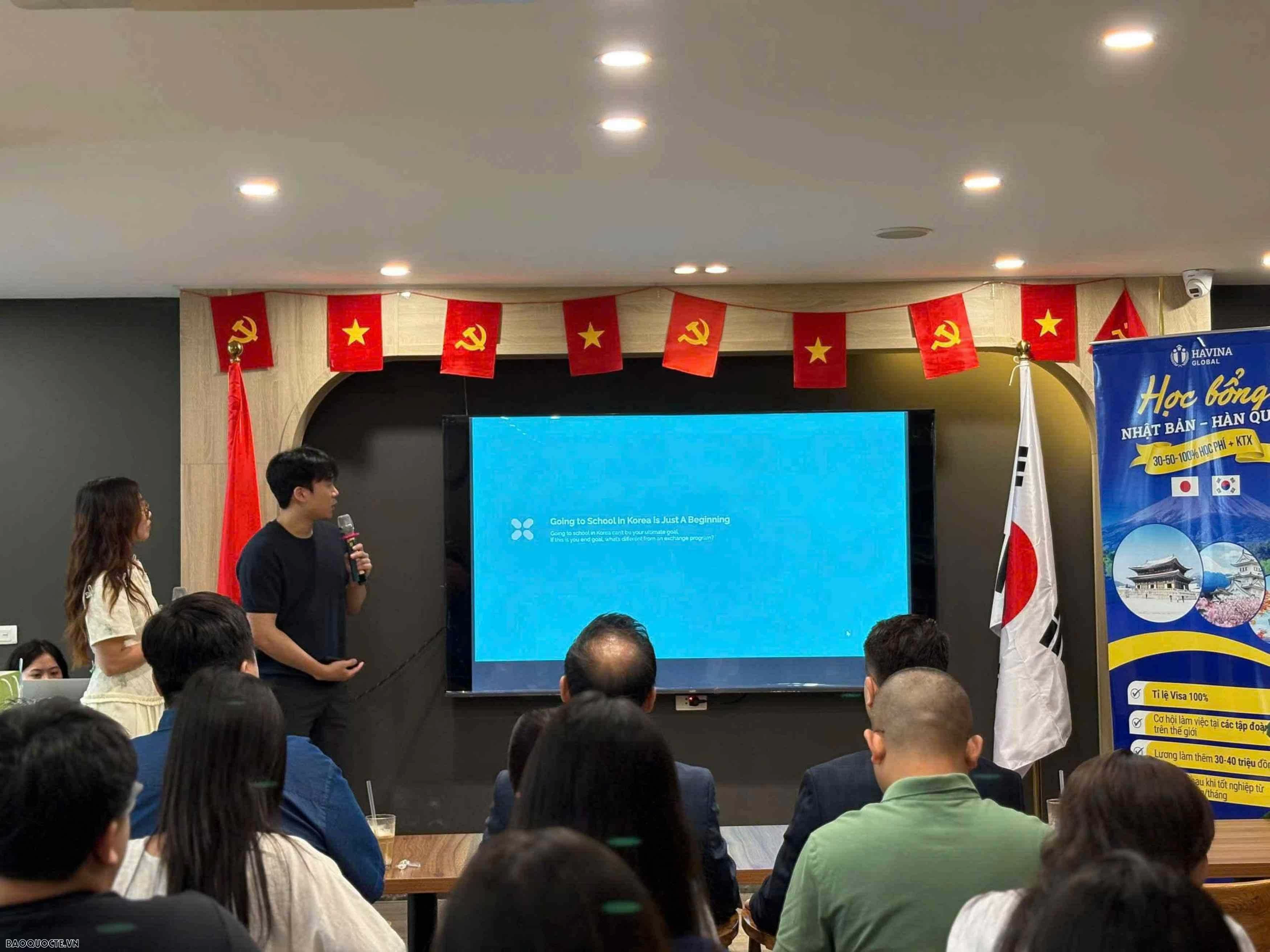 Mở cơ hội cho người trẻ Việt Nam ra thế giới