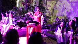 Cuộc du hành đêm Hè cùng văn chương châu Âu
