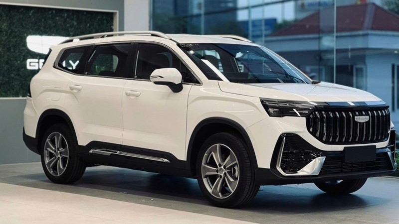 SUV 7 chỗ Geely Okavango cập bến đại lý, giá dự kiến từ 760 triệu đồng