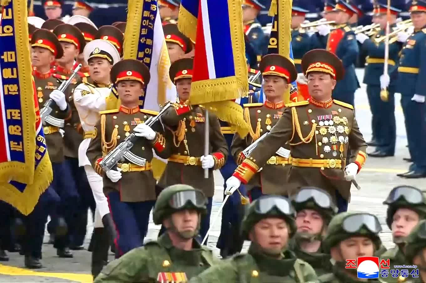 Lực lượng quân đội Triều Tiên trở thành điểm nhấn chú ý khi lần đầu tiên xuất hiện trong cuộc diễu binh Ngày chiến thắng của Nga. (Nguồn: KCNA)