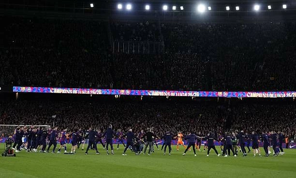 Những khoảnh khắc vỡ òa của Barcelona trong ngày đăng quang La Liga 2025/26