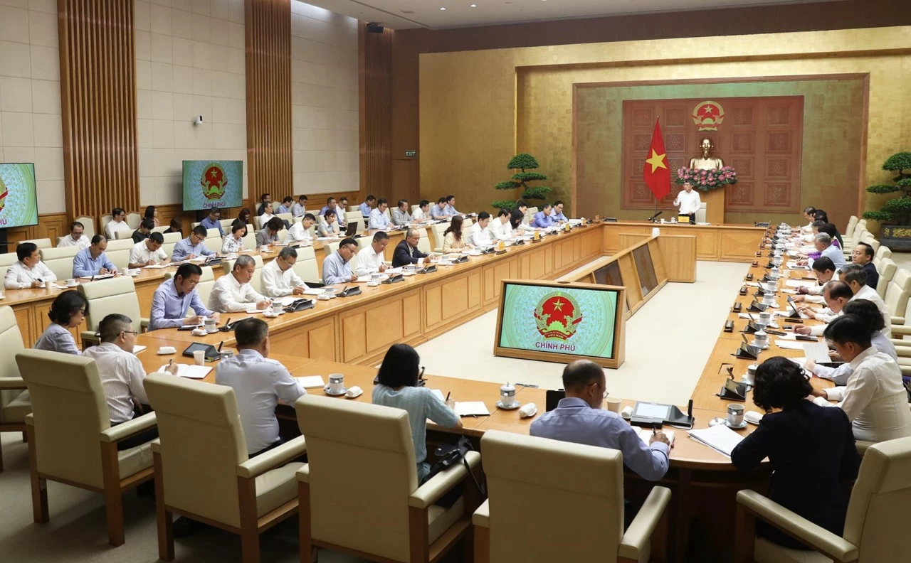 Toàn cảnh buổi làm việc giữa Thủ tướng Chính phủ Lê Minh Hưng chủ trì làm việc với lãnh đạo Bộ Ngoại giao và các bộ, ngành liên quan. (Ảnh: Thành Long)