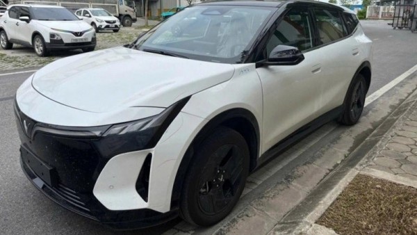 Xe điện VinFast VF 8 thế hệ mới lộ diện với thiết kế 'lột xác'