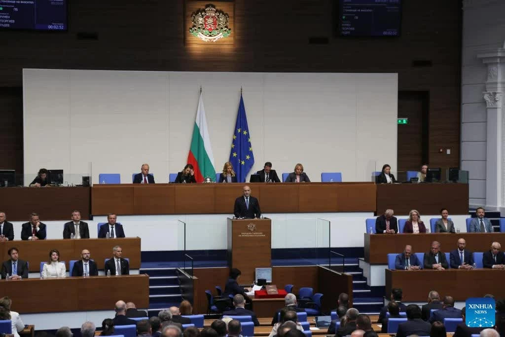 Điện mừng Thủ tướng Bulgaria Rumen Radev