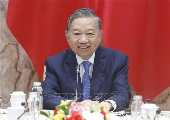 Tổng Bí thư, Chủ tịch nước Tô Lâm điện đàm trực tuyến với Tổng thống Liên bang Thụy Sỹ