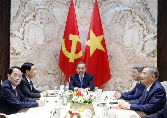 Tổng Bí thư, Chủ tịch nước Tô Lâm điện đàm trực tuyến với Tổng thống Liên bang Thụy Sỹ