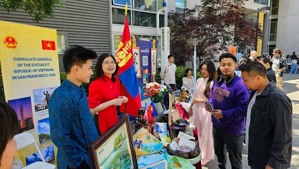 Lan tỏa bản sắc Việt Nam trong Ngày hội văn hóa Tháng Di sản người Mỹ gốc Á và các đảo Thái Bình Dương (AAPI) tại San Francisco Lan tỏa bản sắc Việt Nam trong Ngày hội văn hóa Tháng Di sản người Mỹ gốc Á và các đảo Thái Bình Dương (AAPI) tại San Francisco