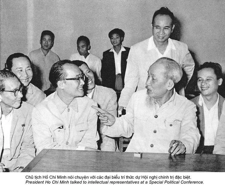 12. 20. B&aacute;o in. Văn h&oacute;a ngoại giao Hồ Ch&iacute; Minh trong thời đại mới