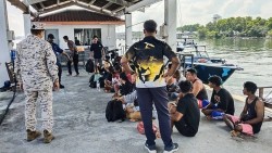 Chìm thuyền nghi chở người nhập cư, 14 người mất tích ở Malaysia