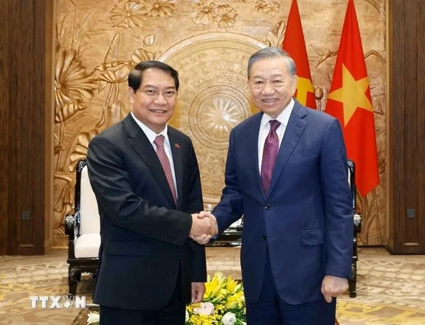 Tổng B&iacute; thư, Chủ tịch nước T&ocirc; L&acirc;m tiếp B&iacute; thư Th&agrave;nh ủy, Chủ tịch Hội đồng nh&acirc;n d&acirc;n thủ đ&ocirc; Vientiane (L&agrave;o)a